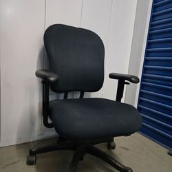 Knoll ergonomic task chair with adjustable back seat adjustment