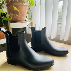 Women’s Chelsea Rain Boot 