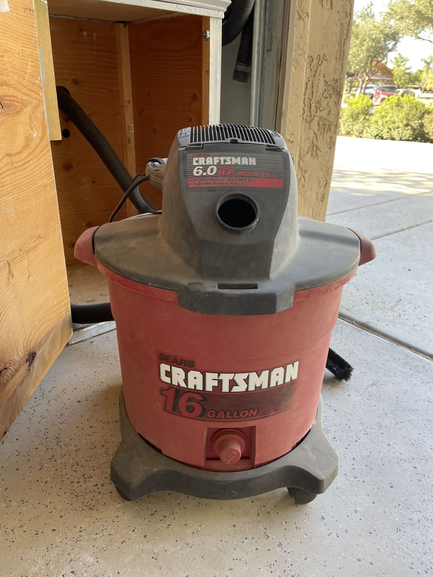 Craftsman Shop Vac 16 Gall