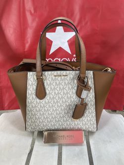 Michael Kors  Taryn Small Signature Logo and Leather Convertible Crossbody Bag NWT Michael Kors Wonderlust roller perfume NIB