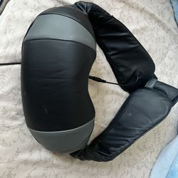 Marnur Shiatsu Neck and Shoulder Massager. Massage Type: Features 3D deep-kneading shiatsu nodes designed to soothe tense muscles and alleviate pain.