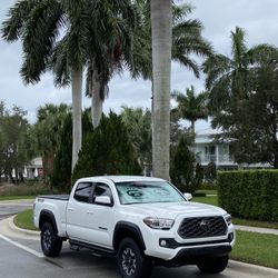 TOYOTA TACOMA 2021 TRD OFF ROAD 4X4 LONG BED WITH UPGRADES AND ONLY 3K MILES