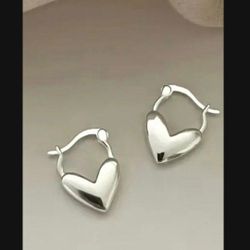New Vintage Design Silver Heart  Shape Earrings