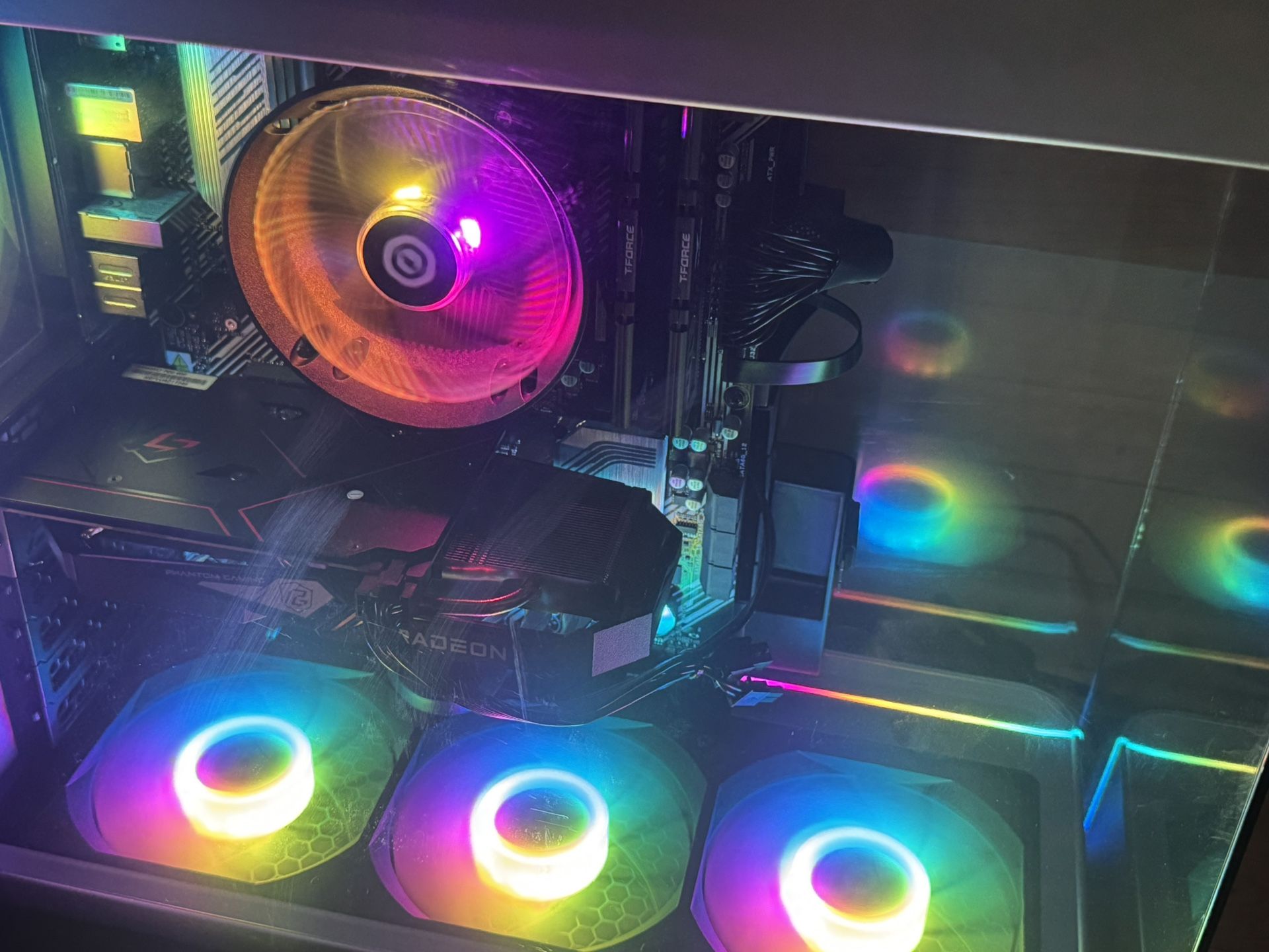 Basic Gaming pC - Cyber power ryzen 5 5500