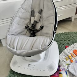 👶🏼 4Moms MamaRoo Multi-Motion Baby Swing