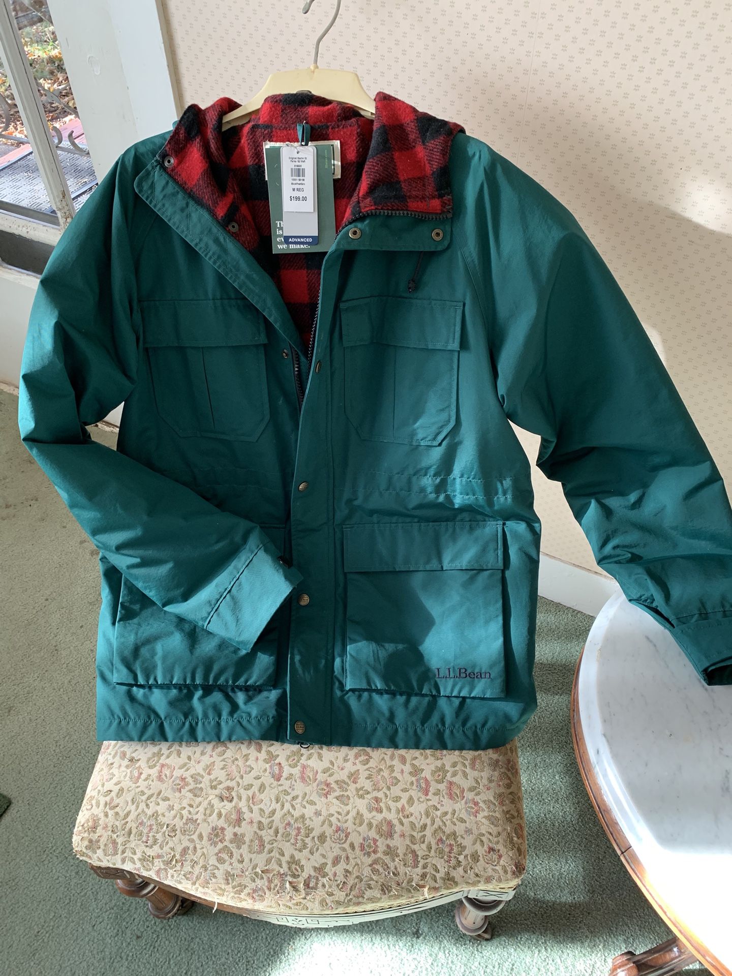 Men’s New L.L. Bean Parka Medium 