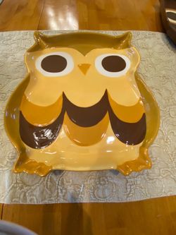 Vintage 1970s owl ceramic dish by Mesa home products. 12 x 10.5 inches. Mcm/ fall / Halloween decor