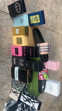 colognes/slides