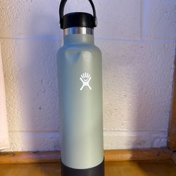 Hydroflask Water Bottle
