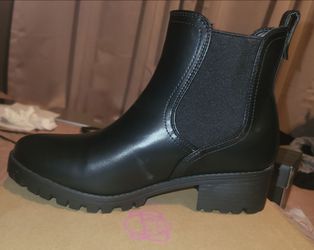 Ankle boots