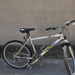 26 Inch Motiv Bike