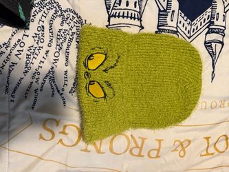 Grinch Face Green Knit Beanie Hat