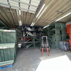 Teardrop Pallet Racks Beams Uprights Wire Decks Material Handling Products Forklifts 