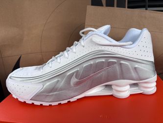 NIKE SHOX R4 Brand New Men’s SIZE 13