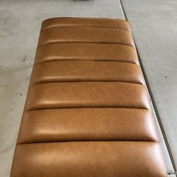 Ottoman/coffee Table