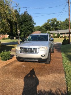Jeep Grand Cherokee 2013  whit 131 miles