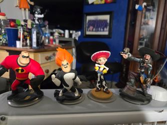 Disney infinity figures