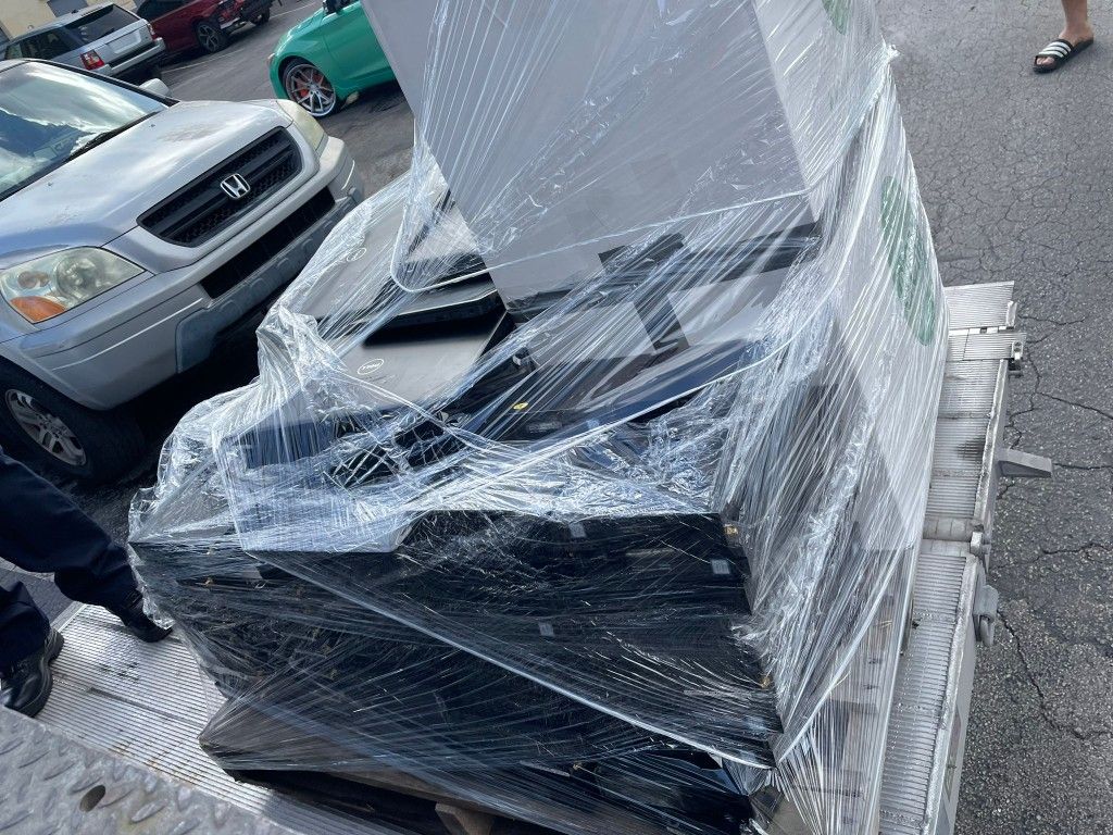 A Lot Of 800 Laptop And PC (At Exceptional price)