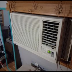 12,000 BTU window air conditioner HIGH-POWERED