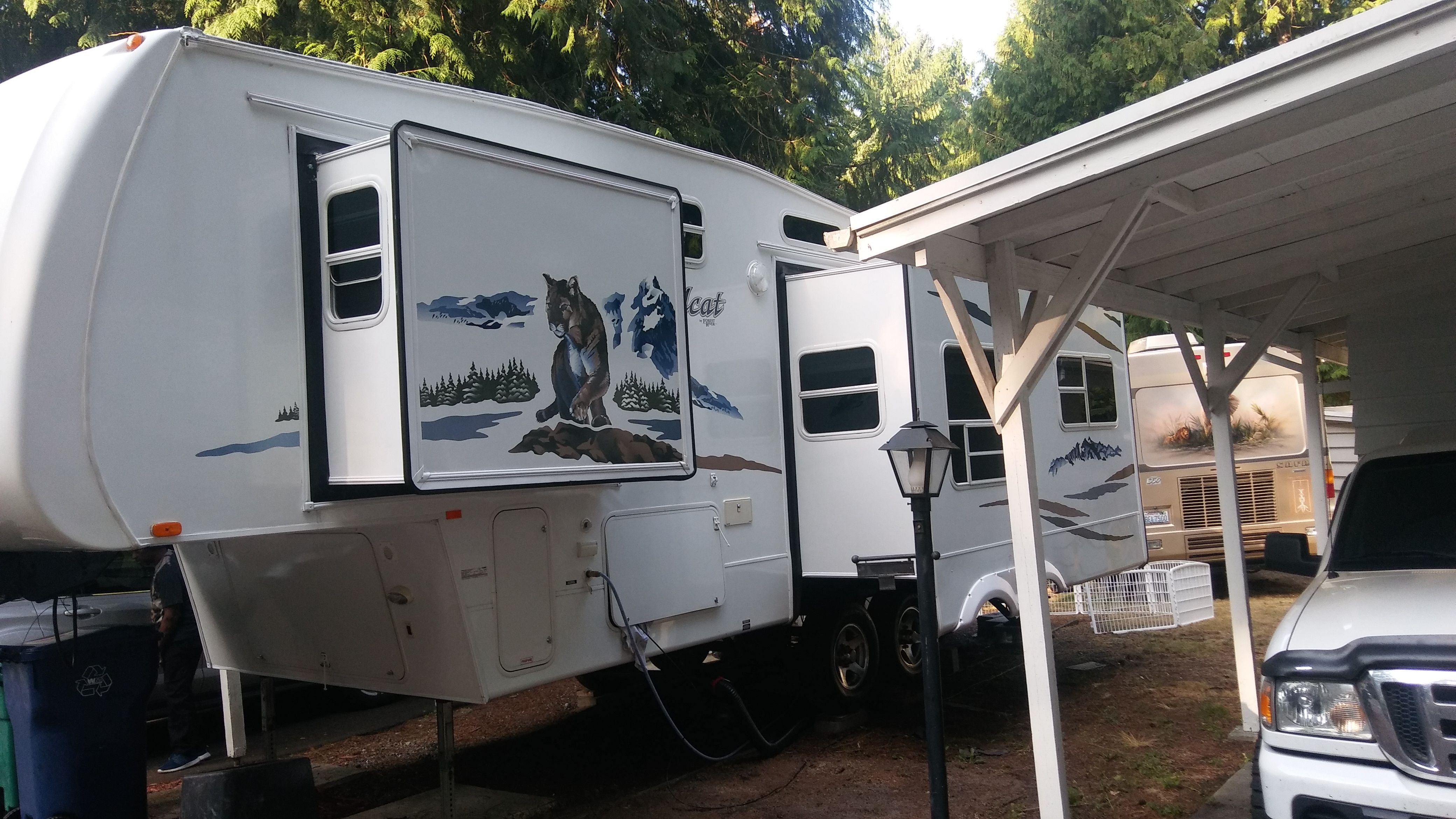 Sold, RV, 2006 Wildcat by Forest River, 5th Wheel, 30ft. L