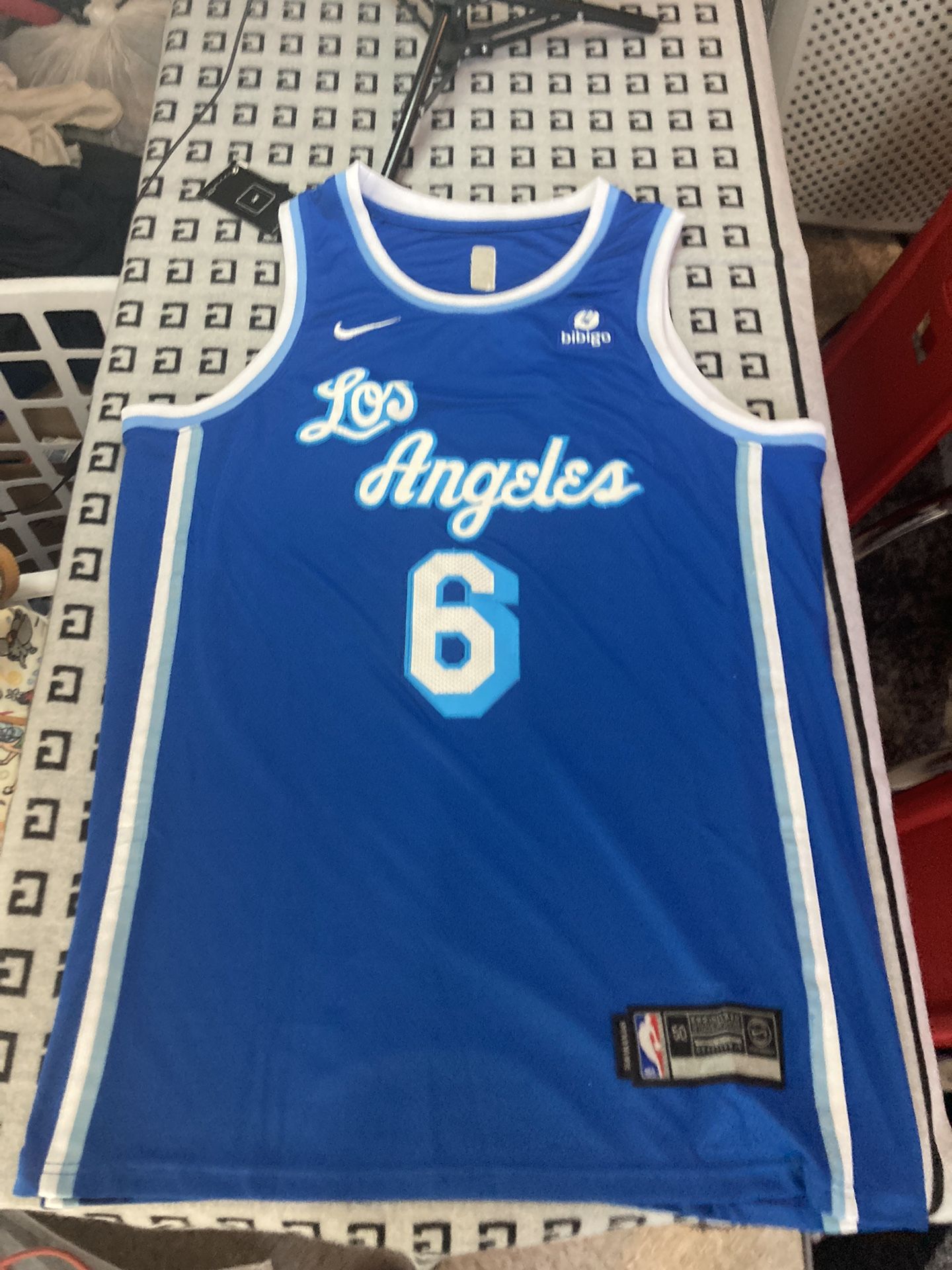 Los Angeles Lakers Lebron James Jersey Sz L NWT