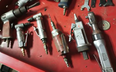pneumatic air tools (Mac tools)