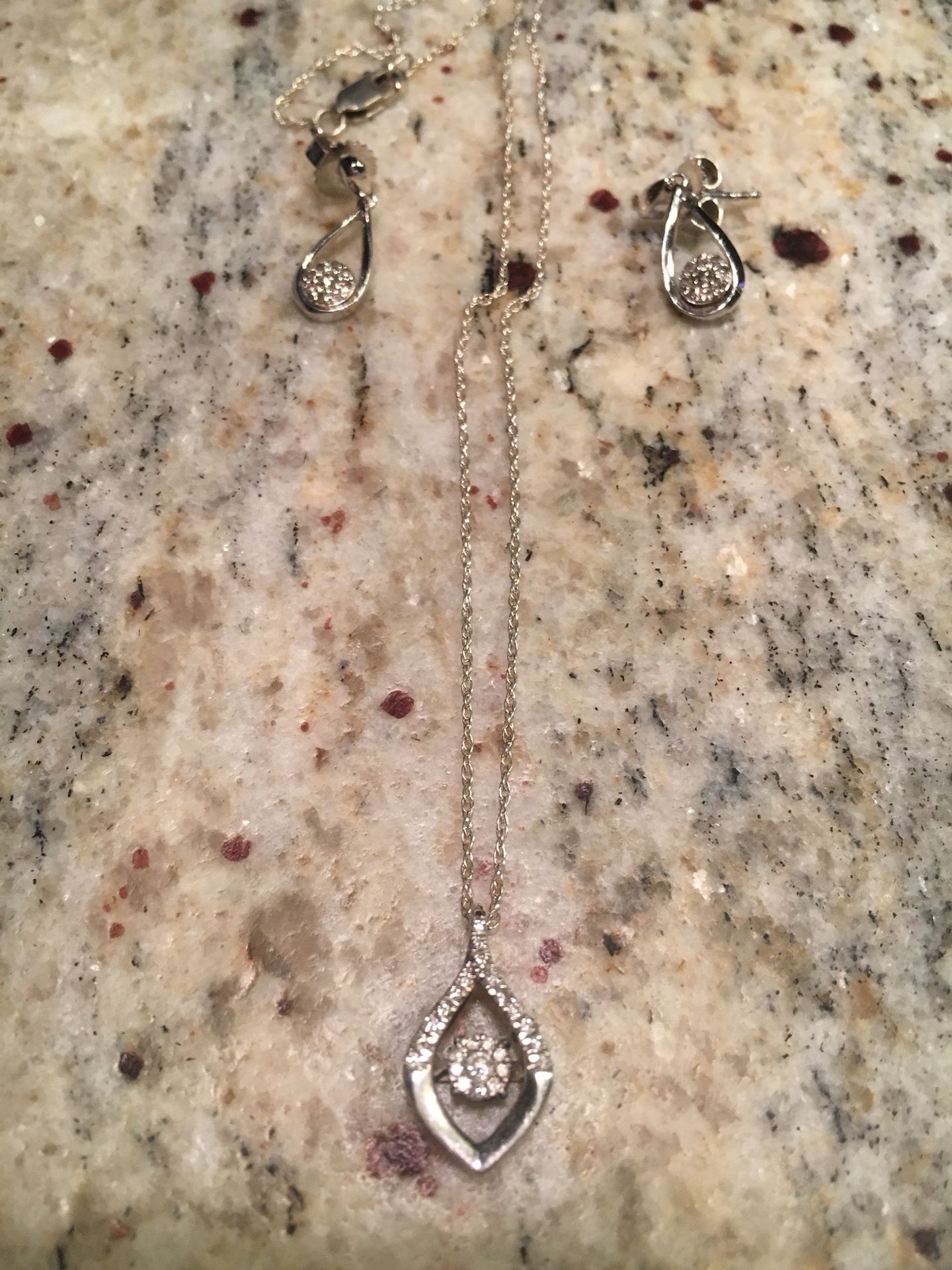 Helzberg Real Dimond jewelry