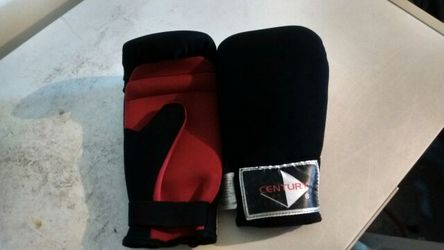 Century kick boxing work out gloves