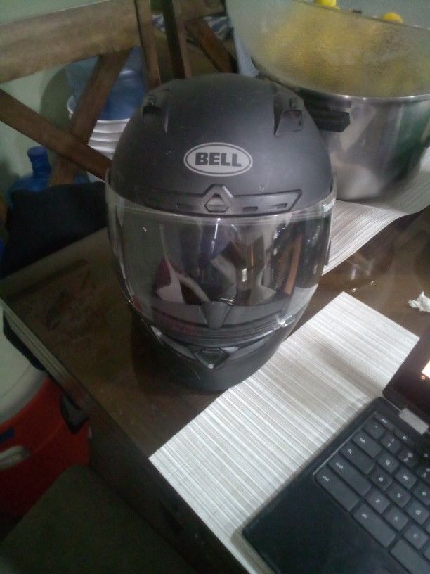 Bell Motorcycle Hel
