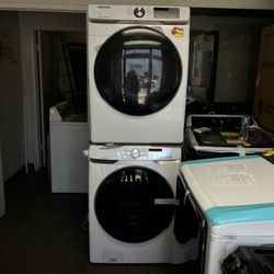 FRONT LOAD SAMSUNG WASHER & DRYER