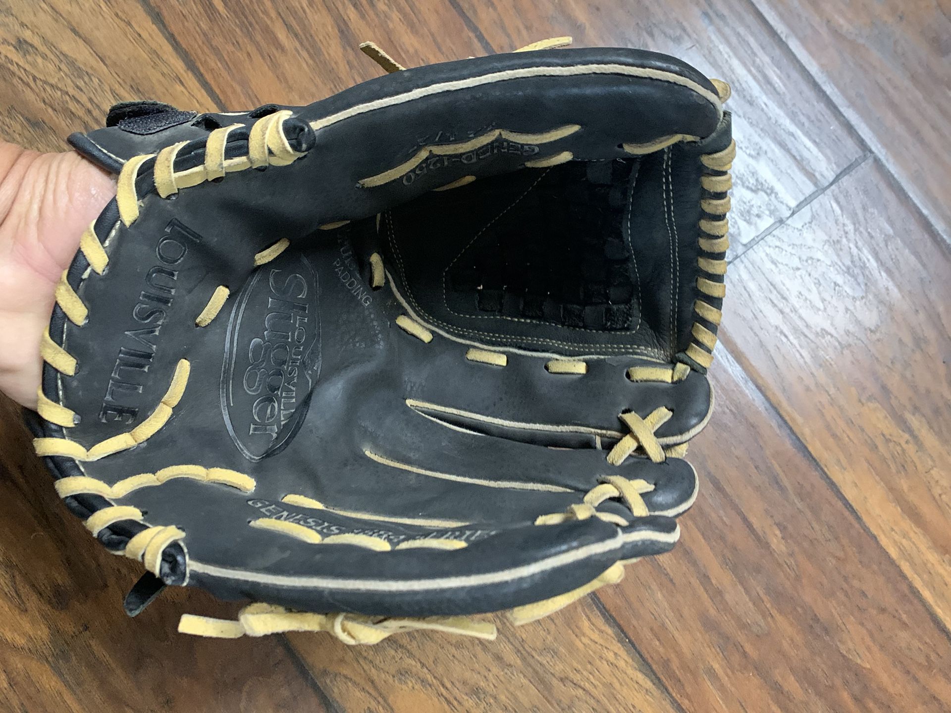 Baseball Softball Glove 12.5” Louisville Slugger 