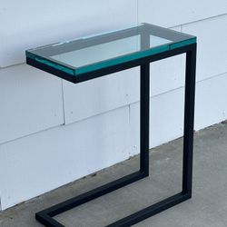Izzy & Co Collection Marrin End Table