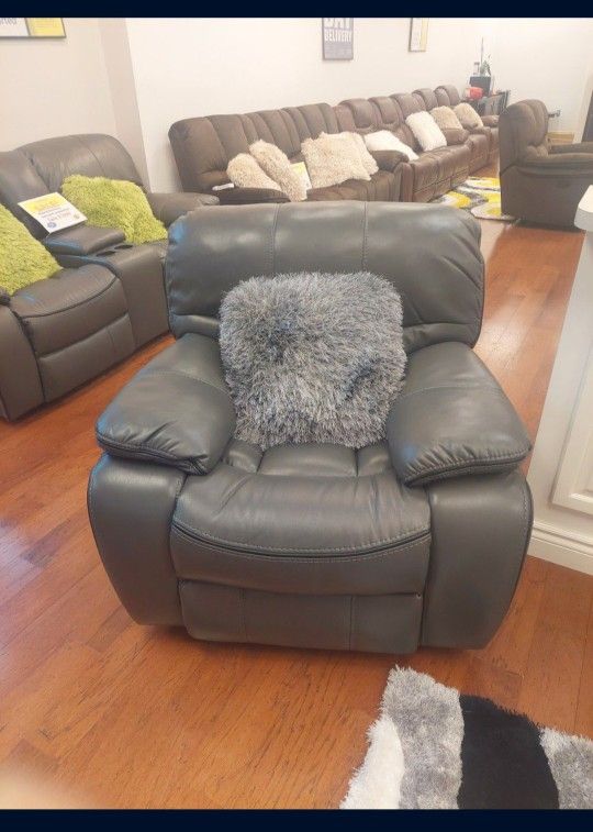 *Weekend Special* Madrid Sleek Gray Leather Reclining 3 Piece Sets Delivery And Easy Financing Available🫡