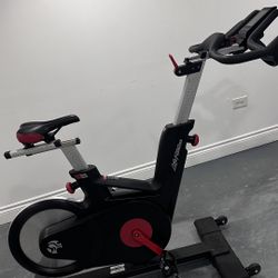 Ic5 indoor cycling bike
