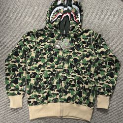 Bape Hoodie Size M