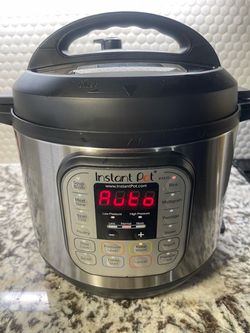 Instant Pot Duo 6 Qt Pressure Cooker – Like New
