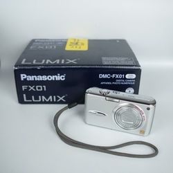 Panasonic Lumix DMC-FX01 6.0MP Digital Camera