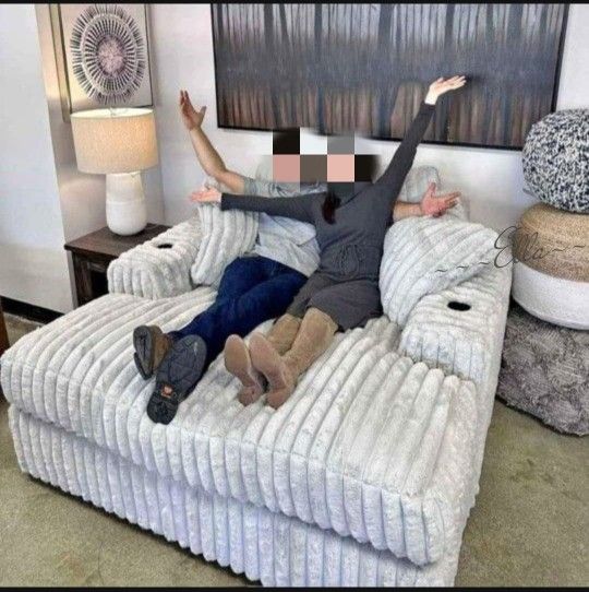 💐Stupendous Oversized Chaise
Ashley Furniture