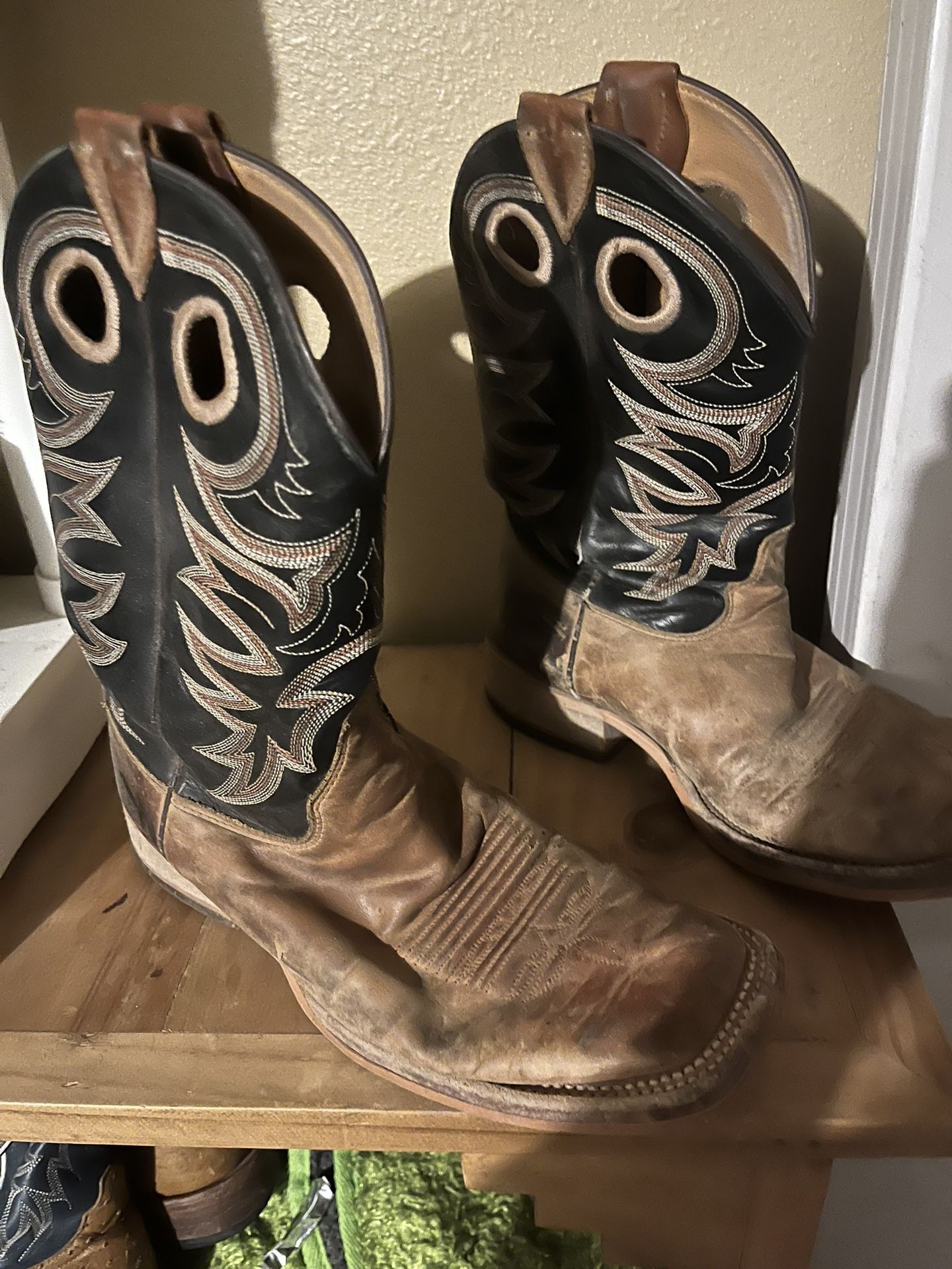 Justin Boots Size 6