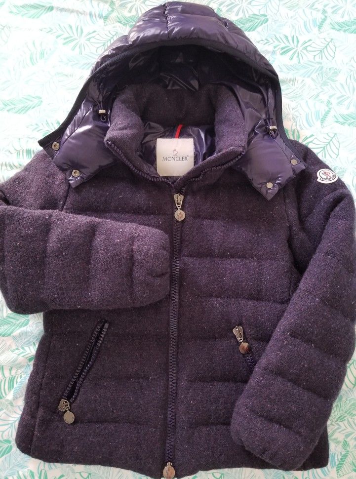Moncler Astere Giubbotto Women's Jacket, Size 2
