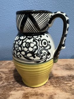 Vintage Hand Painted Yellow Bottom With Black Flor Depiction  Made In Japan. 