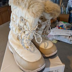 Girls Snow Boots Size 3