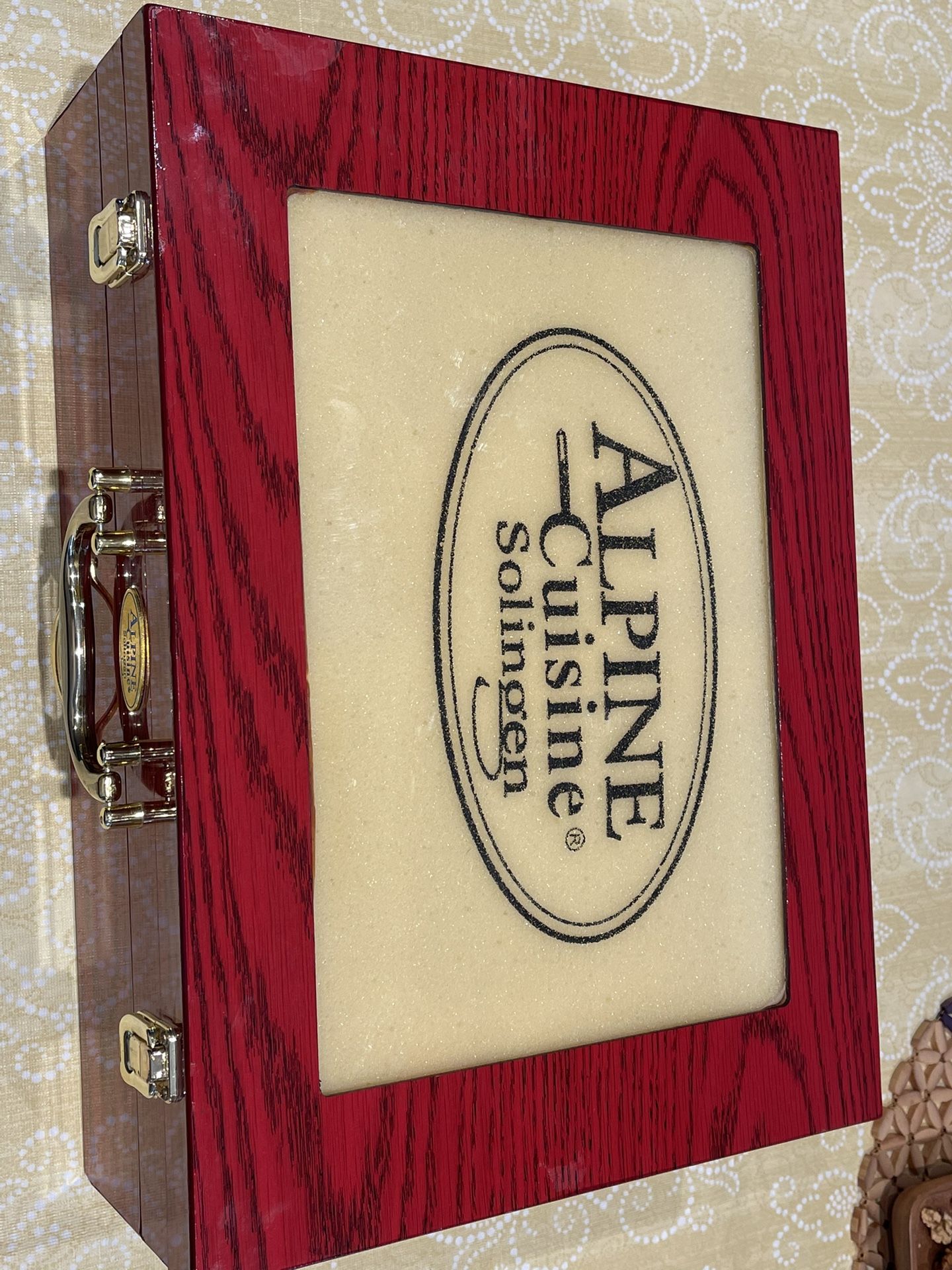 ALPINE CUISINE SOLIGEN