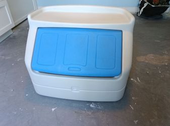 Step2 Toy Box - Storage container