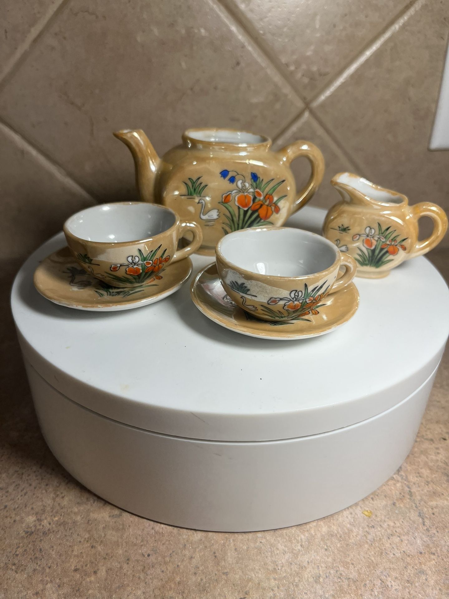 Vintage 1930 Lustreware Japan 6 Pc  Tea Set with Swans 