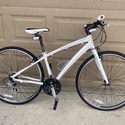 Diamondback Clarity Hybrid Bike