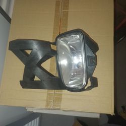 Passenger Side Driving Light Ford Escape 2004