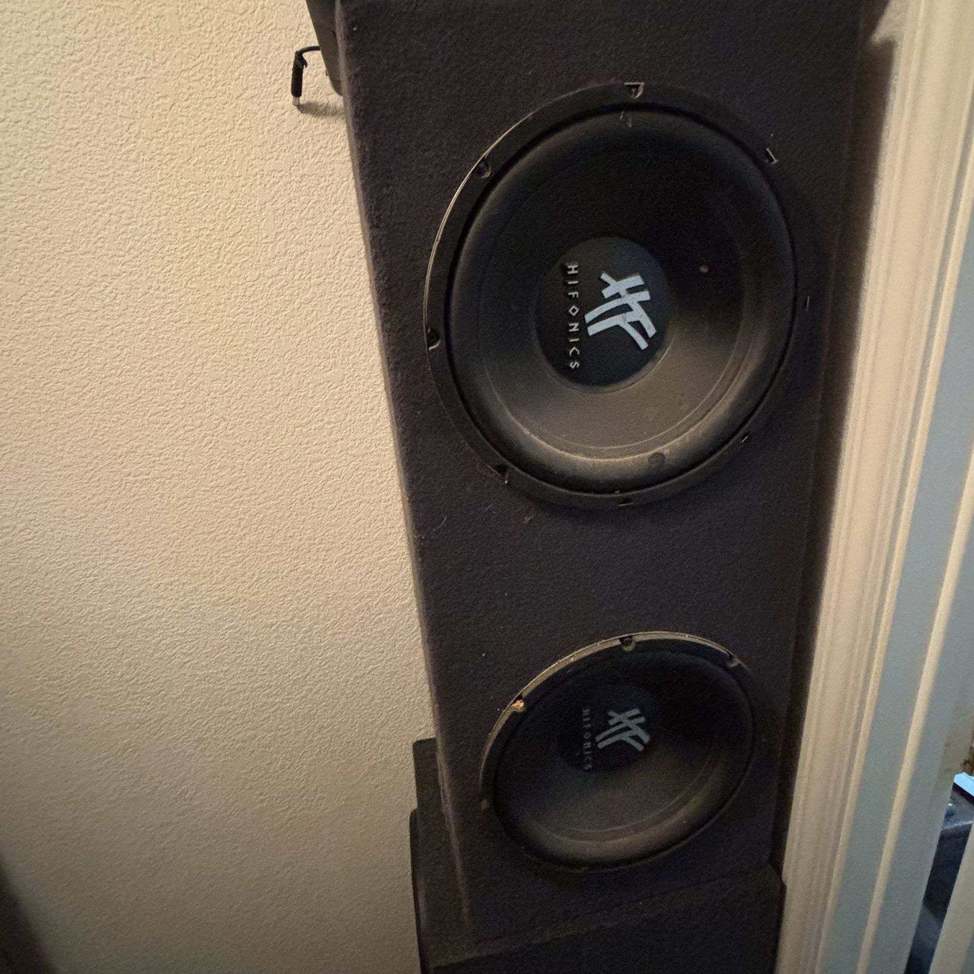 Hifonics Twelve Inch Subwoofers With Box
