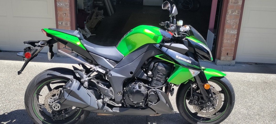 2011 Kawasaki Z1000