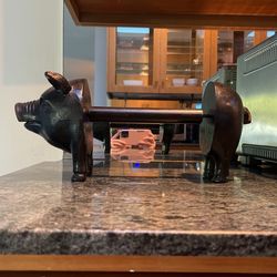 Pig Paper Towel Holder
